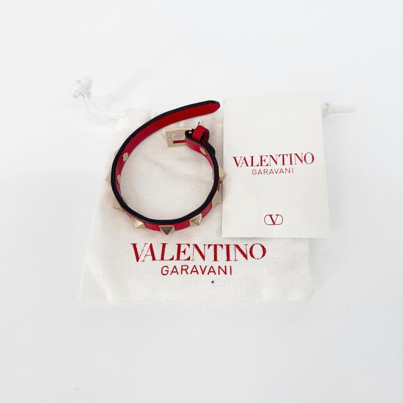 VALENTINO GARAVINO Rockstud Leather Bracelet in Red - Picture 4 of 12